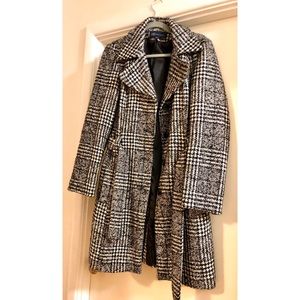 Houndstooth wool winter coat